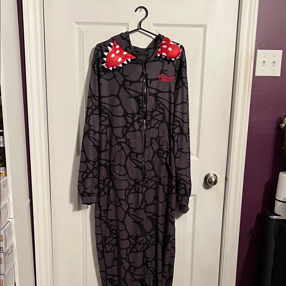Stranger Things Demogorgon Onesie - Large